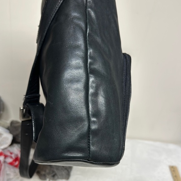 Stone Mountain Black Shoulder Bag Sleek Minimalist Design - Picture 14 of 16